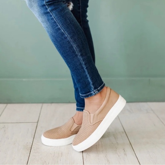 Perforated Slide On Sneakers Loafer Camel/Tan - Picture 4 of 7